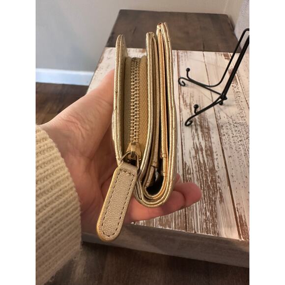 Authentic Chanel Champagne Gold Quilted Lambskin Bifold Wallet - Picture 4 of 8